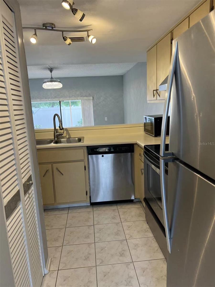 Image 5 of 27 For 5812 Windhover Drive 5812