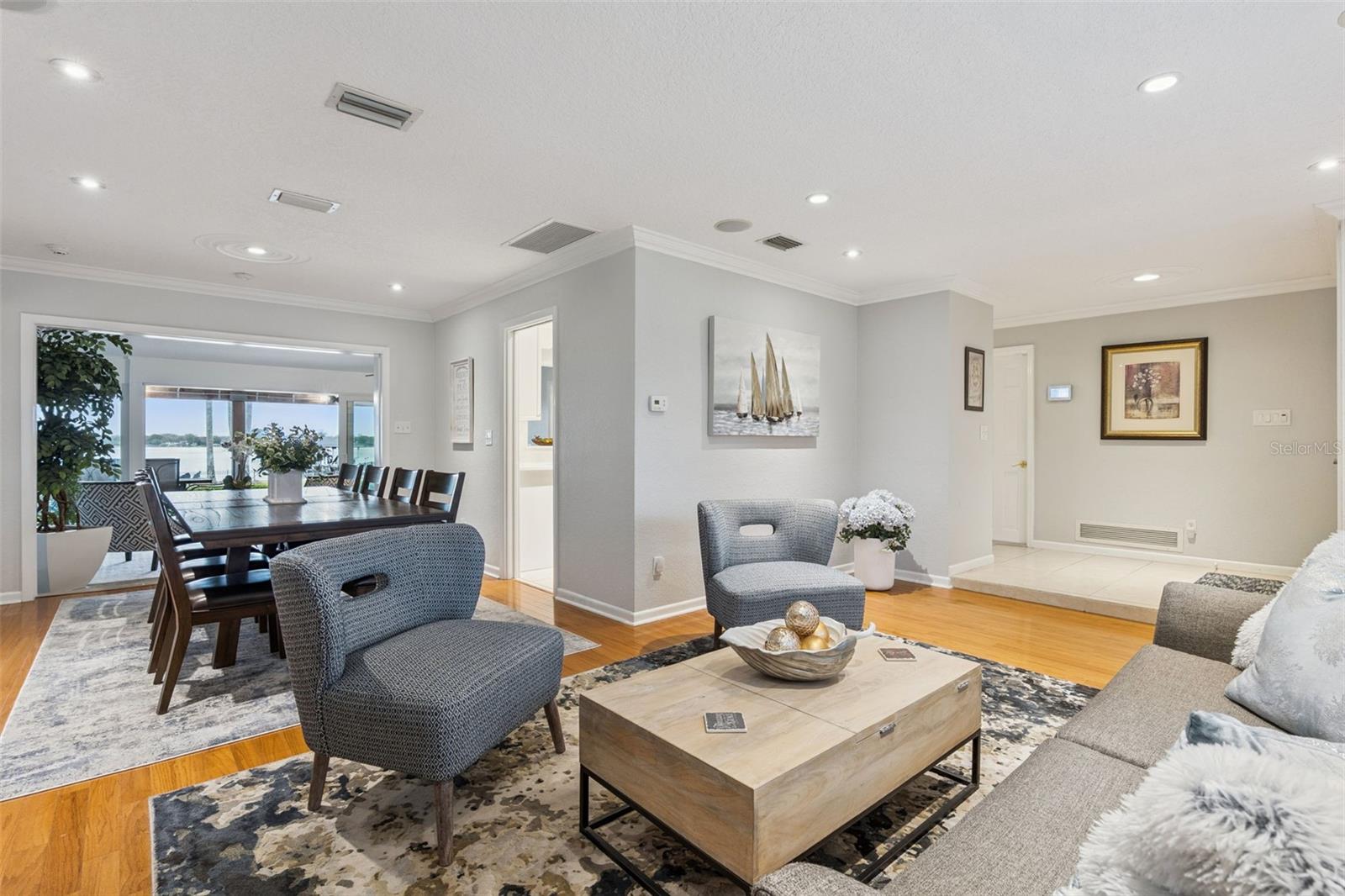 Image 12 of 65 For 6007 Linneal Beach Drive