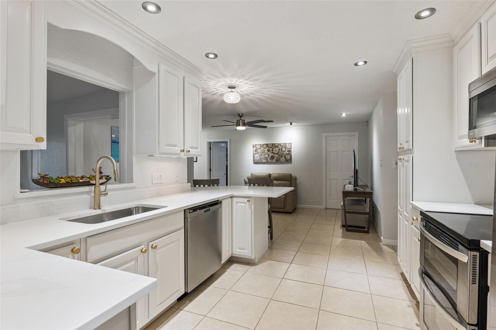 Image 19 of 65 For 6007 Linneal Beach Drive