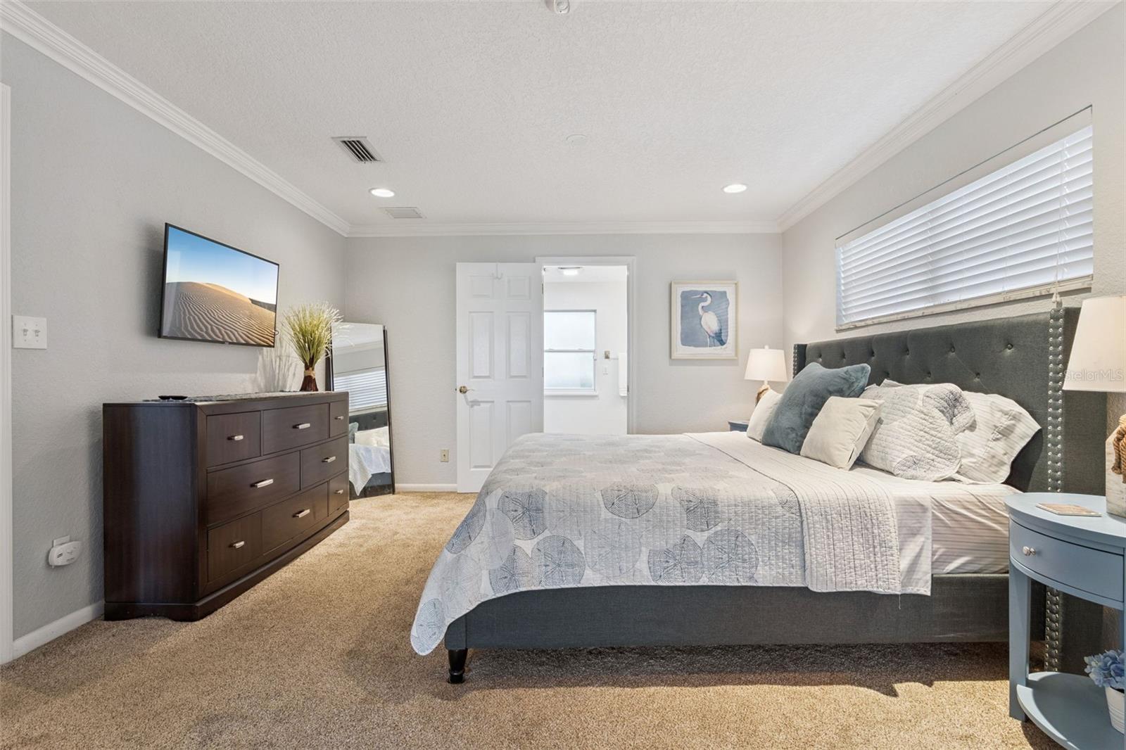 Image 33 of 65 For 6007 Linneal Beach Drive