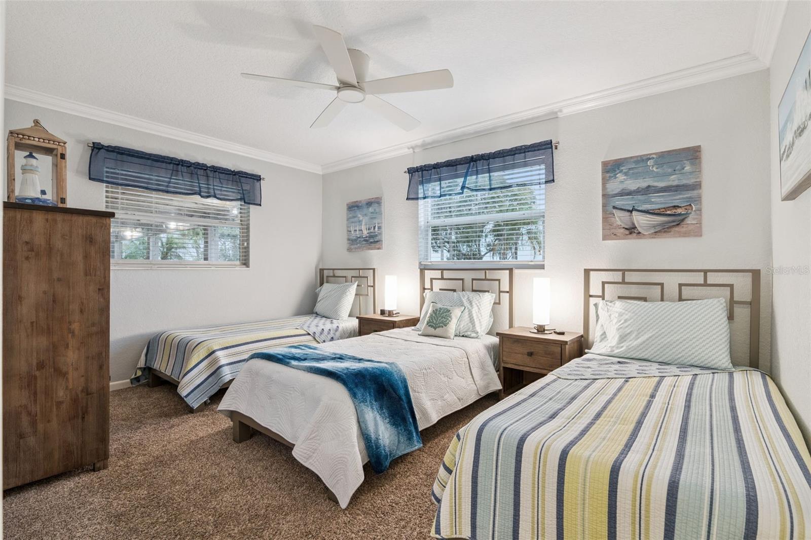 Image 39 of 65 For 6007 Linneal Beach Drive