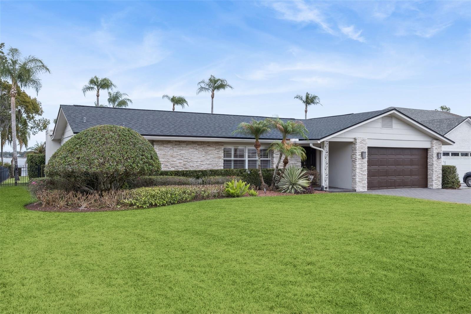 Image 4 of 65 For 6007 Linneal Beach Drive