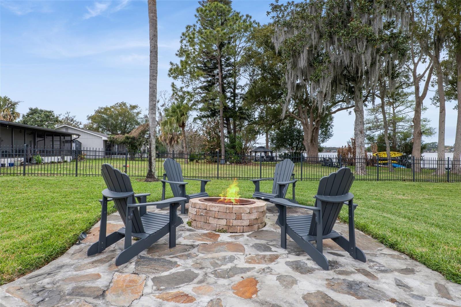 Image 8 of 65 For 6007 Linneal Beach Drive