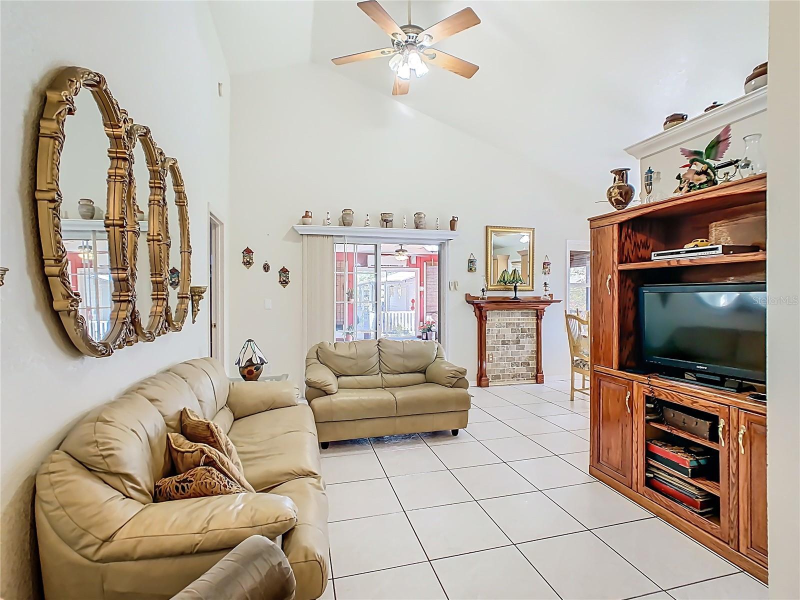 Image 9 of 51 For 2850 Poinciana Drive