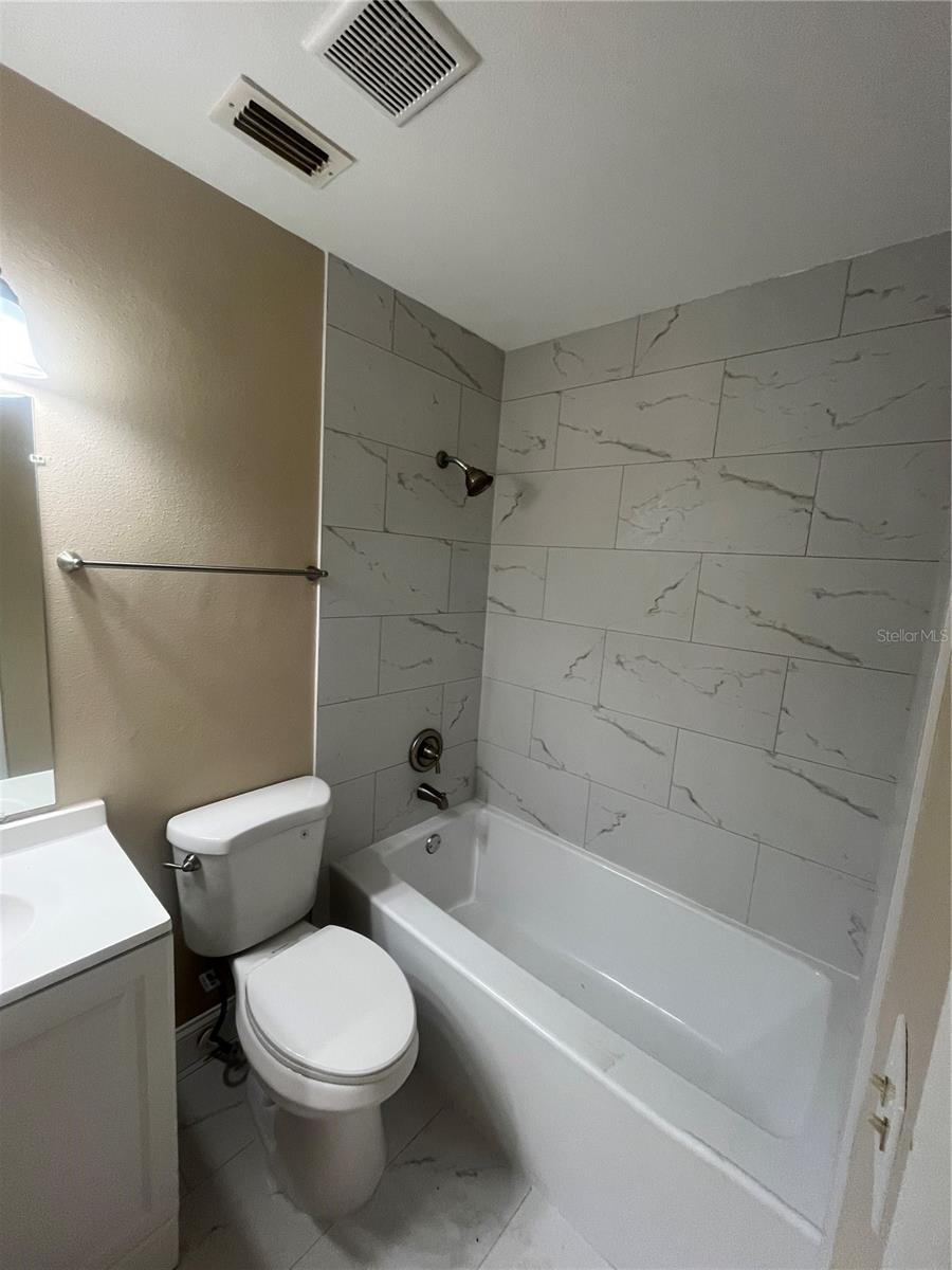 Image 7 of 10 For 351 Hidden Lake Drive