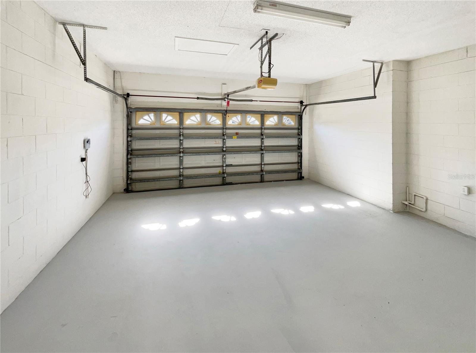 Image 16 of 34 For 3834 Regents Way