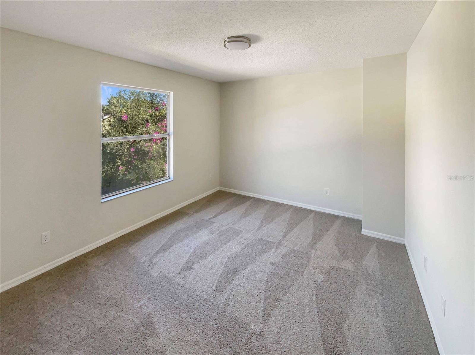 Image 24 of 34 For 3834 Regents Way