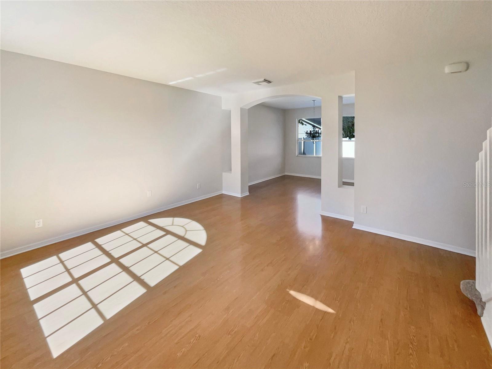 Image 3 of 34 For 3834 Regents Way