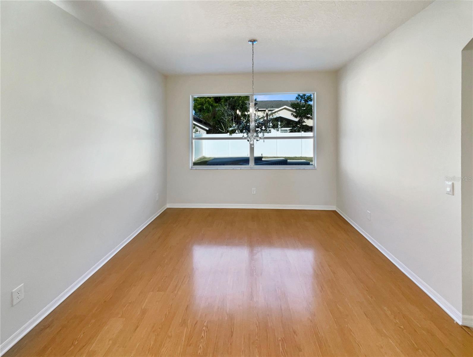 Image 8 of 34 For 3834 Regents Way