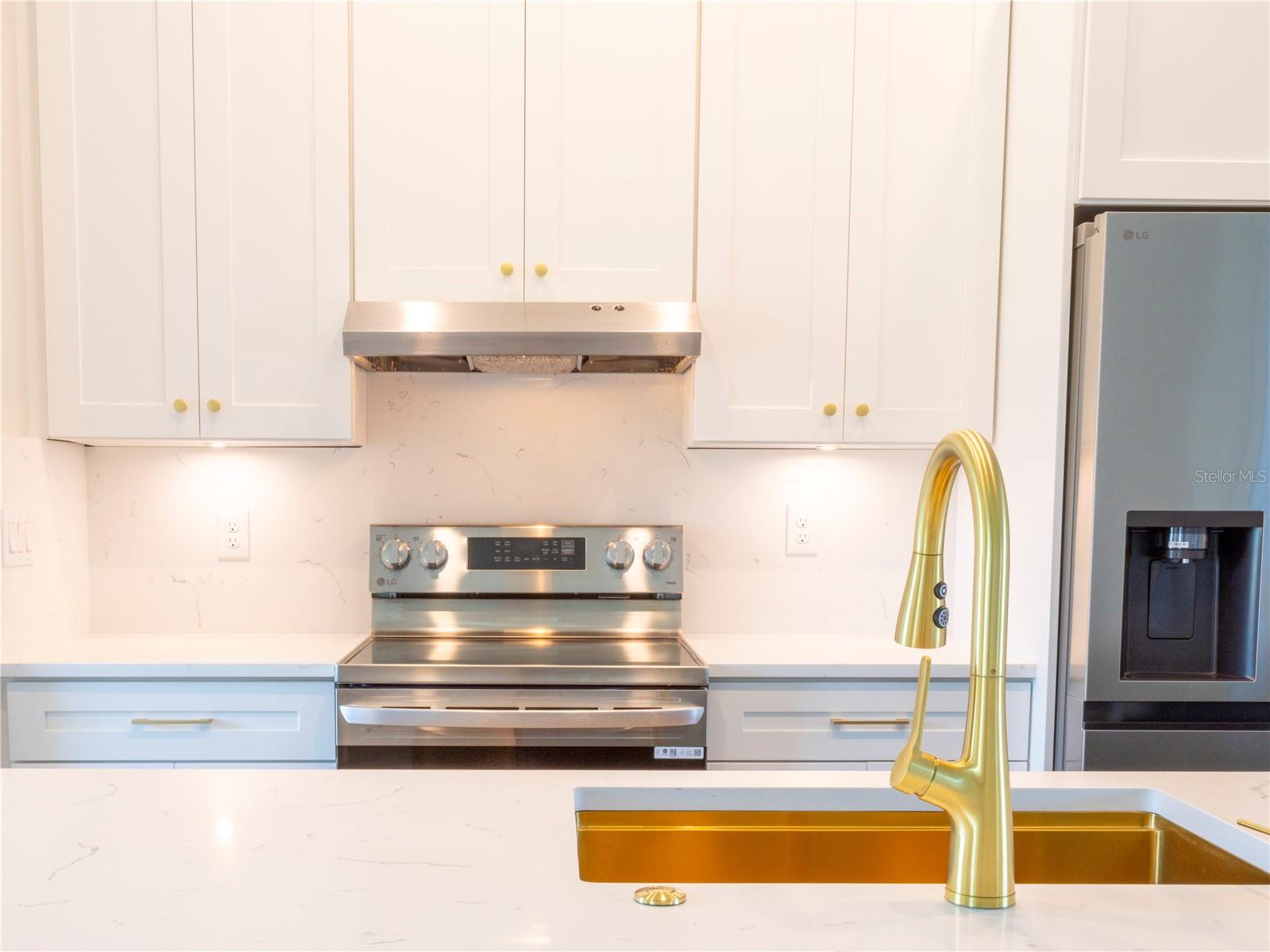 Image 14 of 73 For 14073 Naylor Avenue