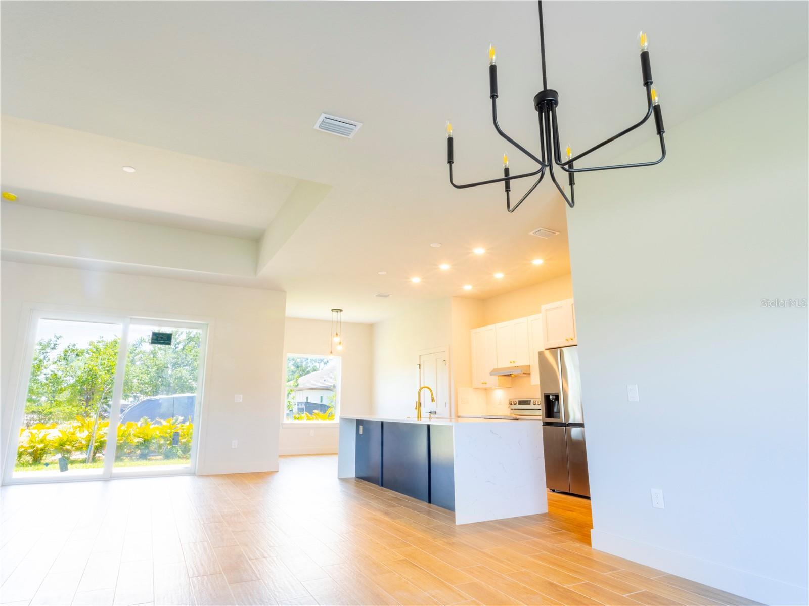 Image 18 of 73 For 14073 Naylor Avenue