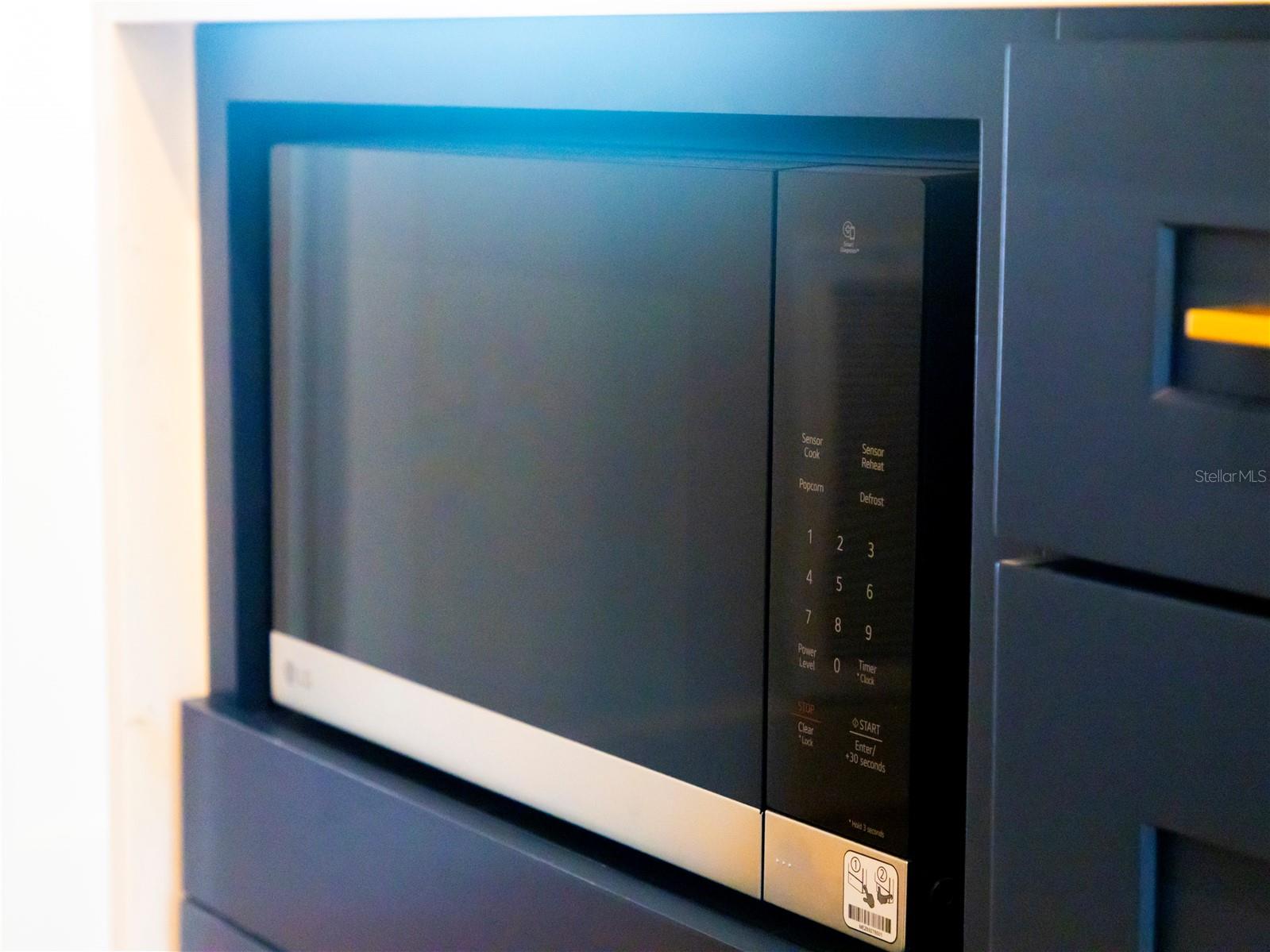 Image 56 of 73 For 14073 Naylor Avenue