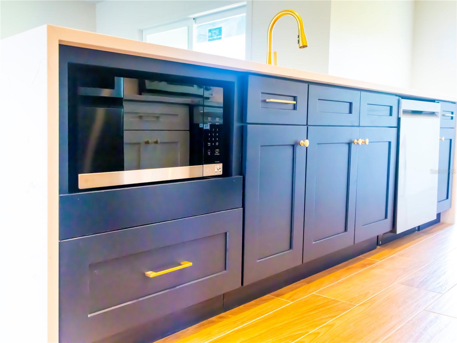 Image 57 of 73 For 14073 Naylor Avenue