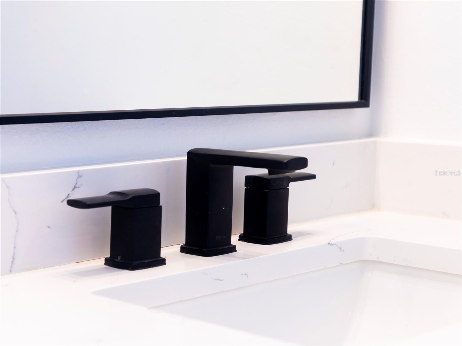 Image 63 of 73 For 14073 Naylor Avenue