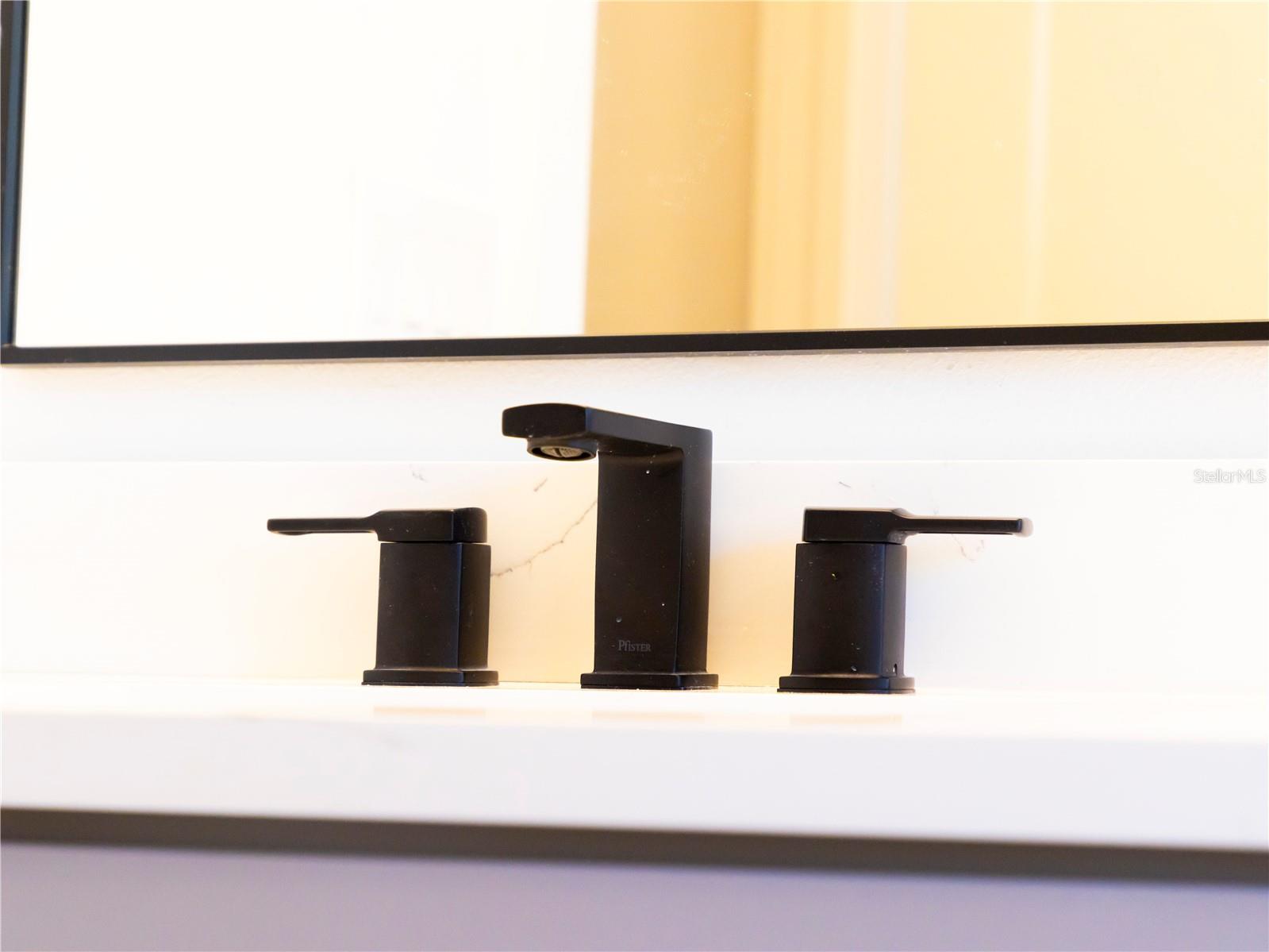 Image 64 of 73 For 14073 Naylor Avenue