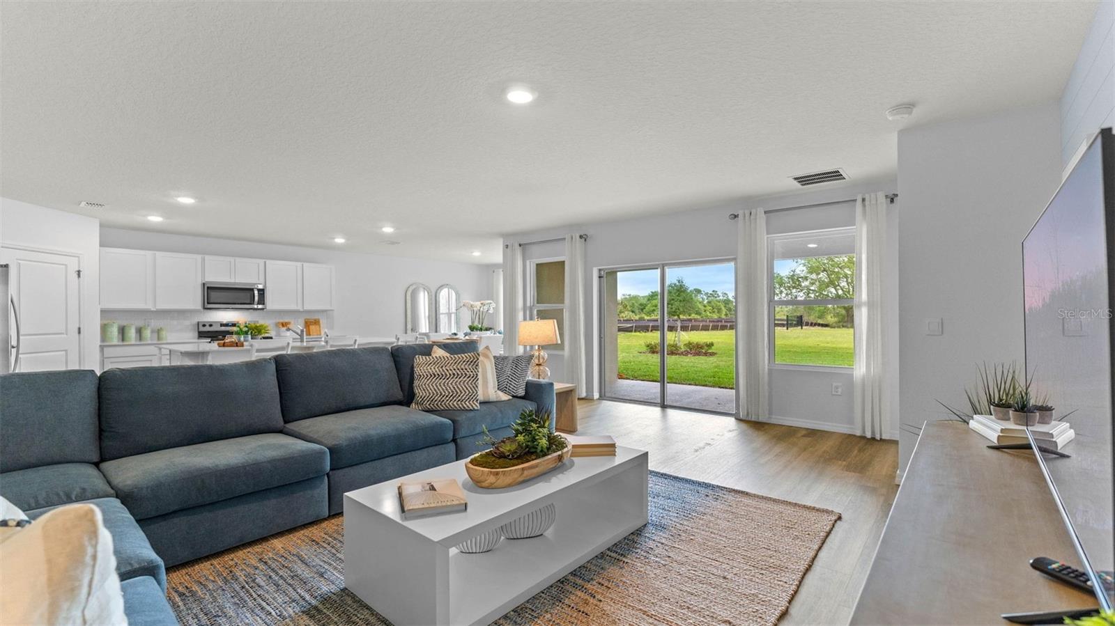 Image 13 of 24 For 4020 Bradbury Way