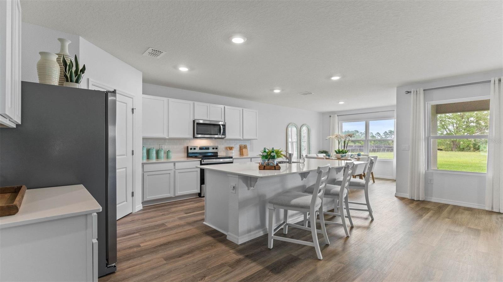 Image 5 of 24 For 4020 Bradbury Way