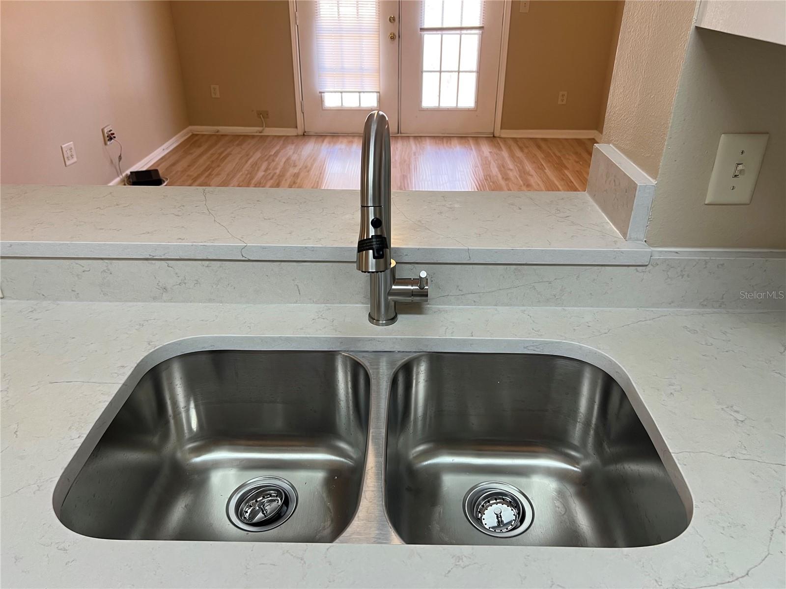 Image 11 of 21 For 14353 Fredricksburg Drive 915