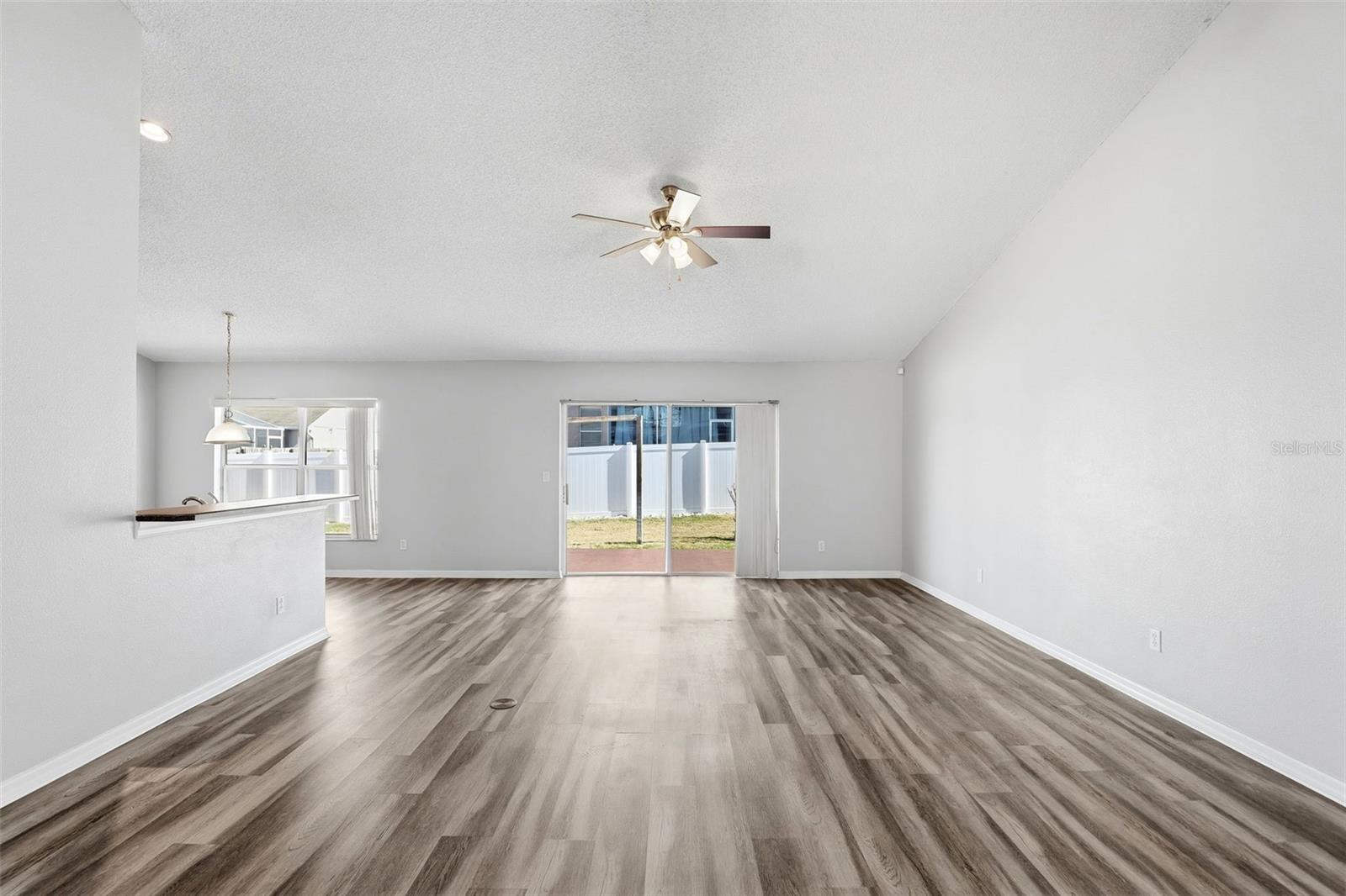 Image 10 of 35 For 1791 Florence Vista Boulevard