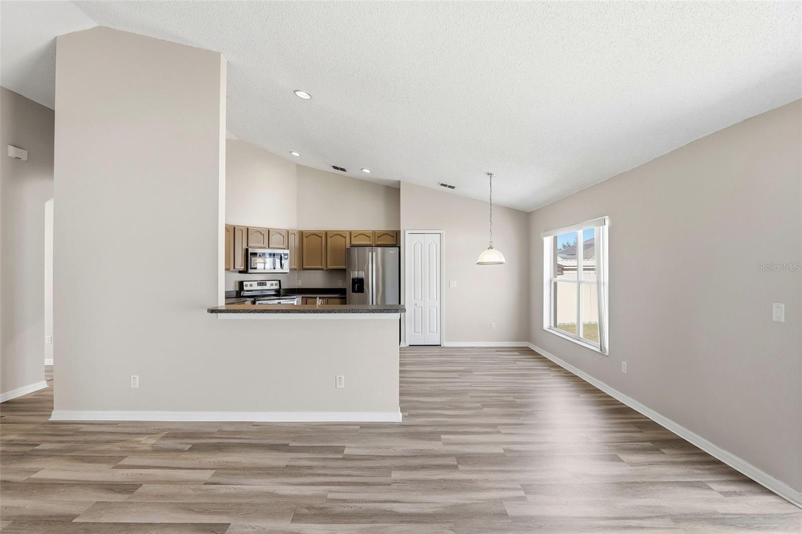 Image 16 of 35 For 1791 Florence Vista Boulevard