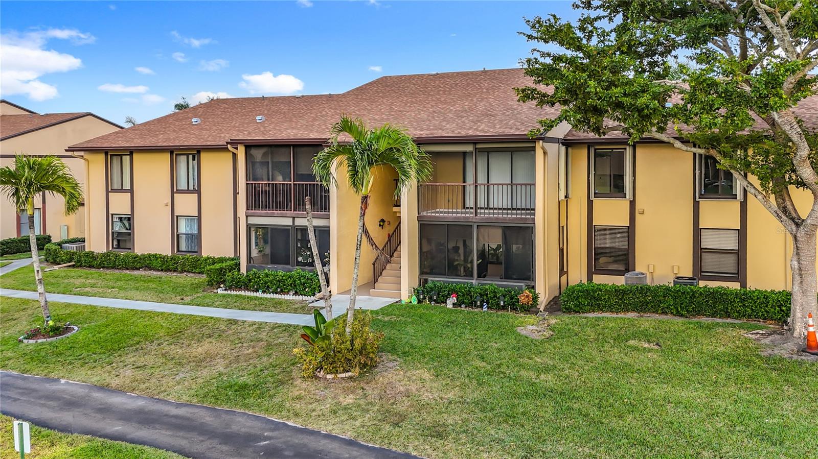 Image 3 of 69 For 826 Sky Pine Way G2