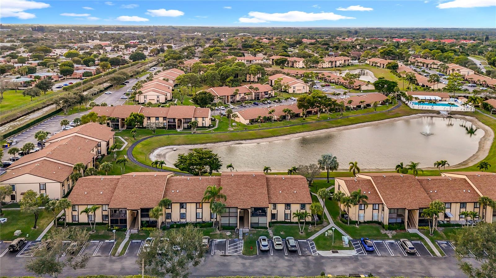 Image 31 of 69 For 826 Sky Pine Way G2