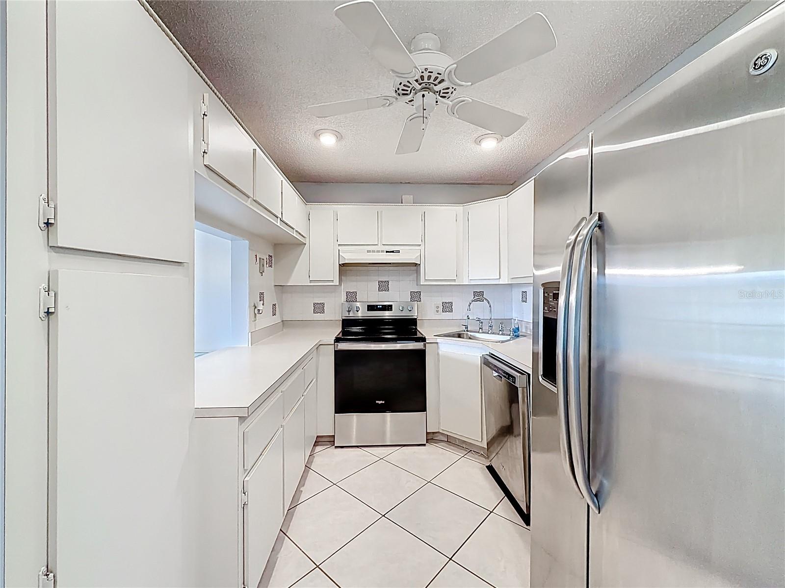 Image 47 of 69 For 826 Sky Pine Way G2