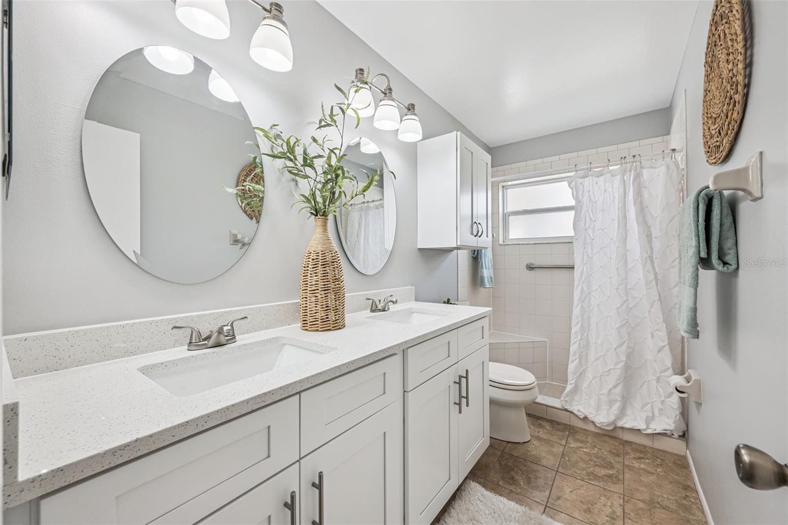 Image 16 of 26 For 1406 Julip Drive