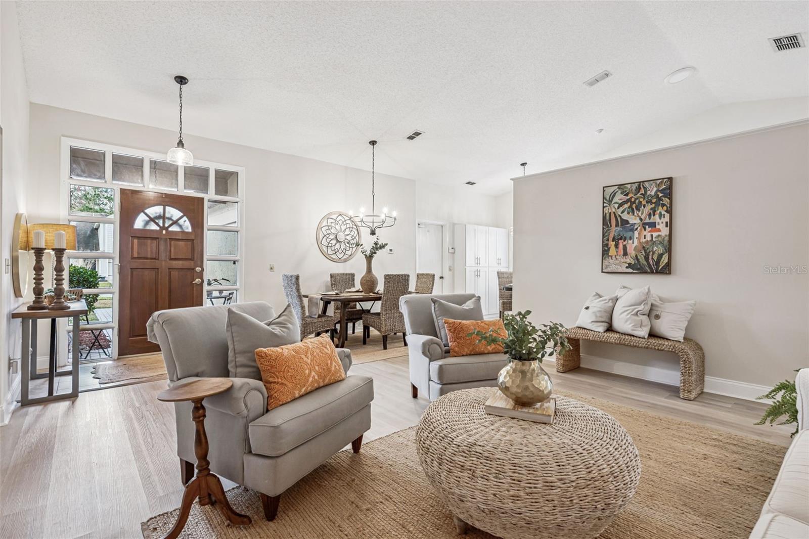 Image 3 of 26 For 1406 Julip Drive