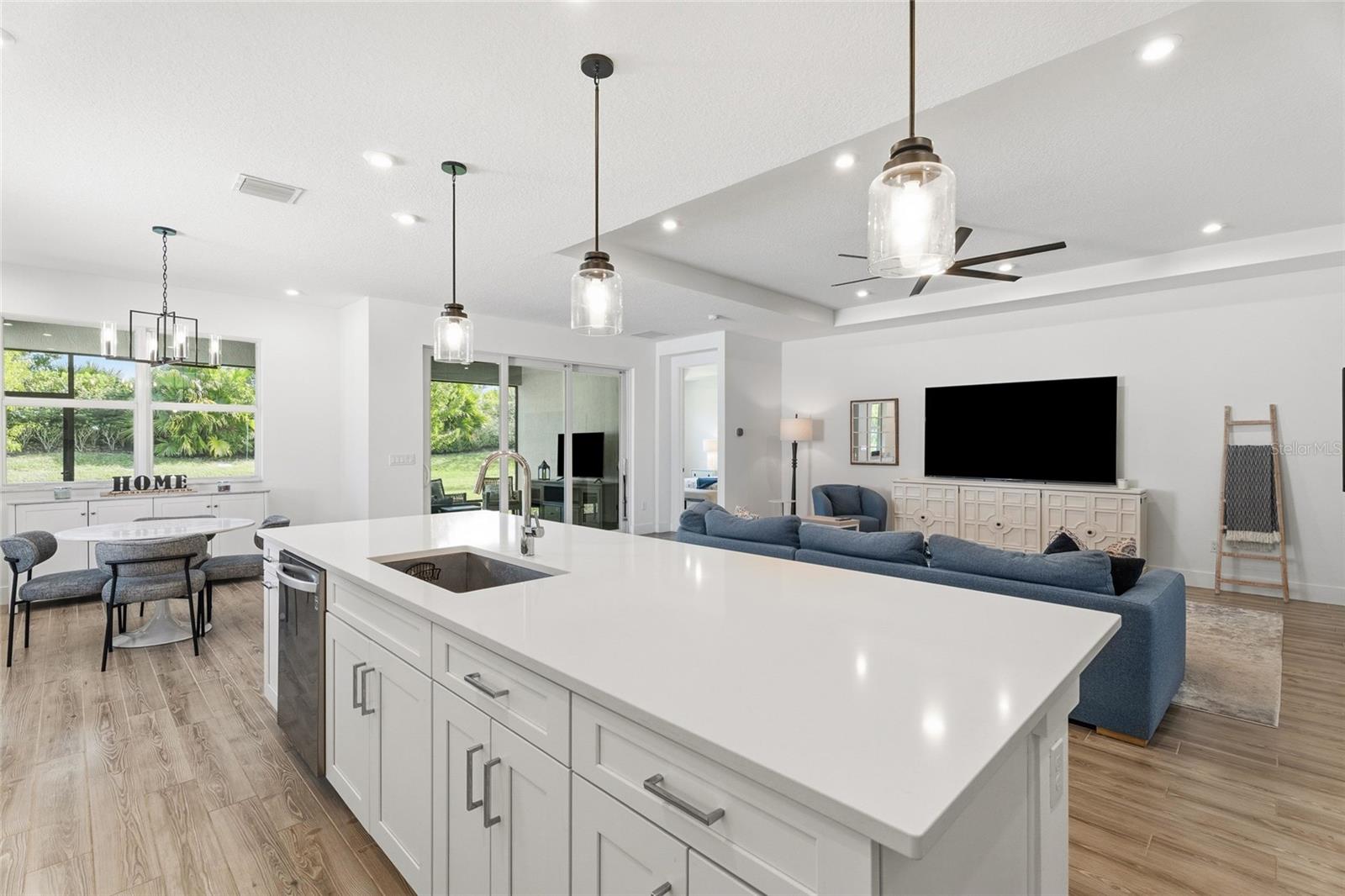 Image 3 of 80 For 11959 Viridian Boulevard