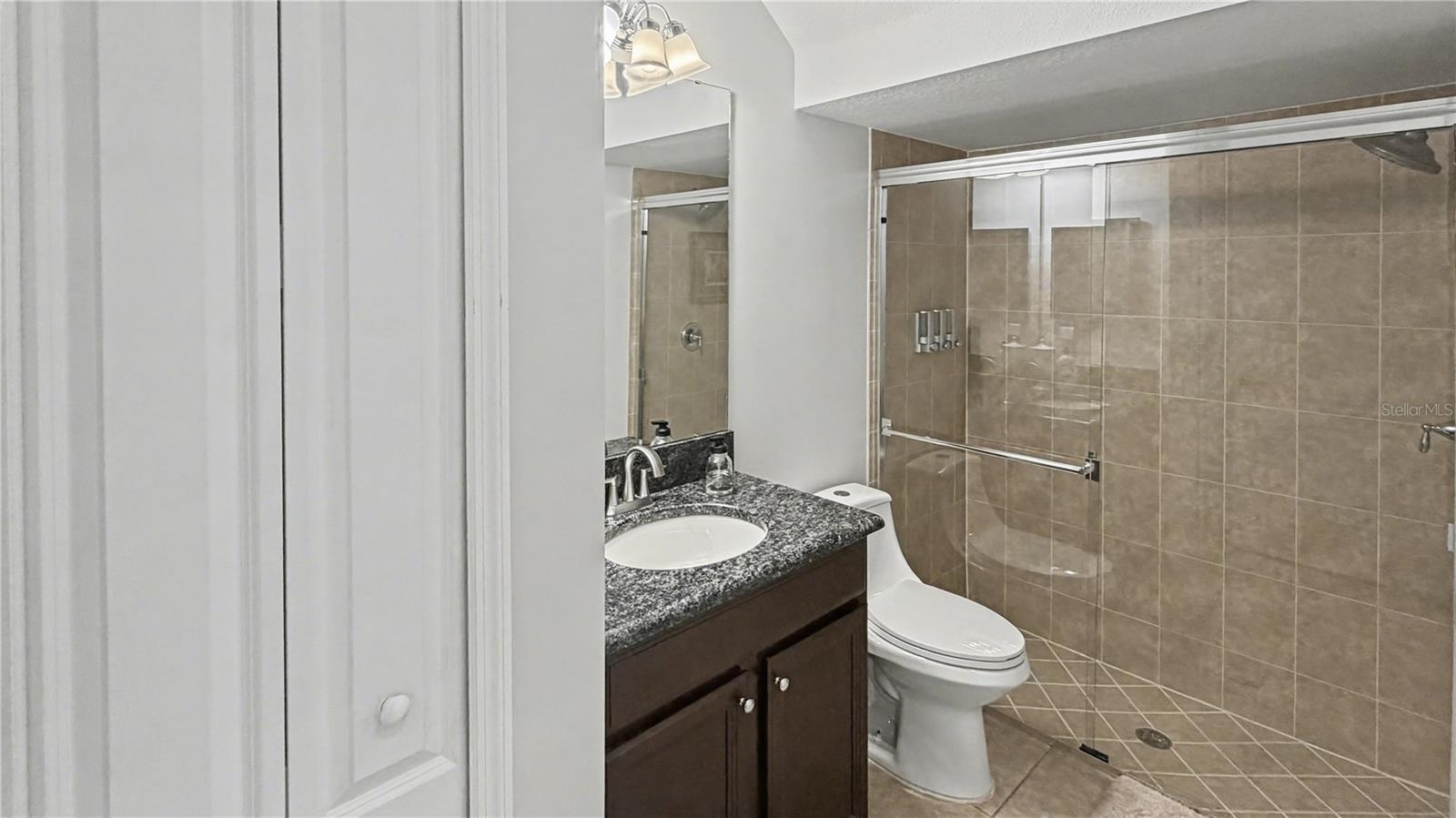 Image 11 of 36 For 6673 Helmsley Circle