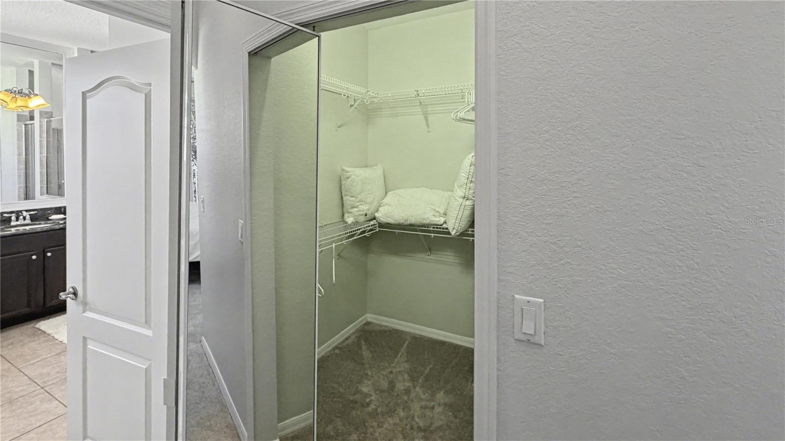 Image 25 of 36 For 6673 Helmsley Circle