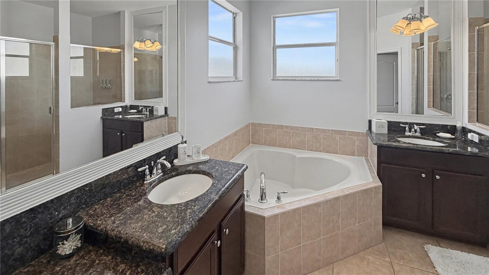 Image 28 of 36 For 6673 Helmsley Circle