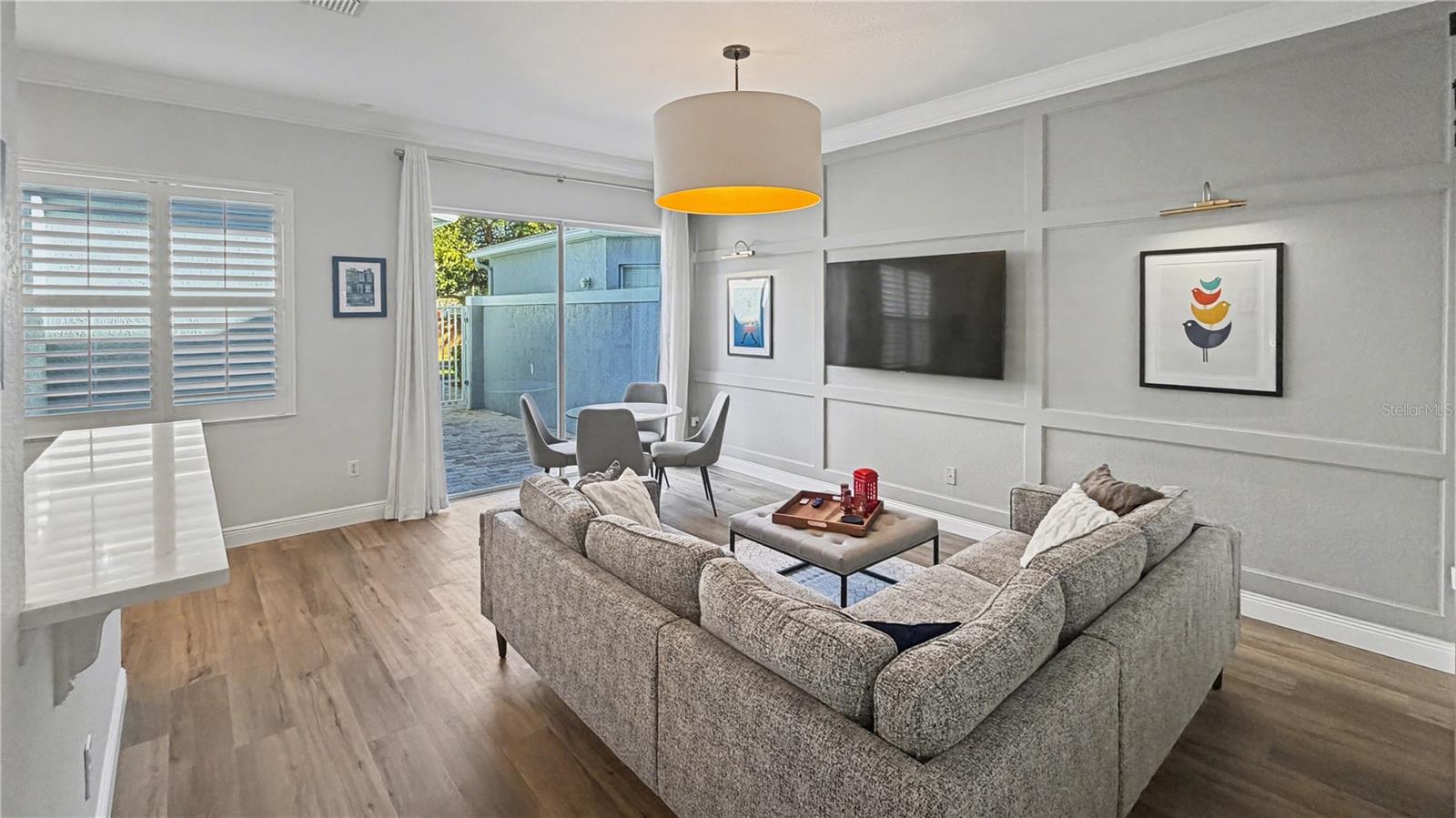 Image 8 of 36 For 6673 Helmsley Circle