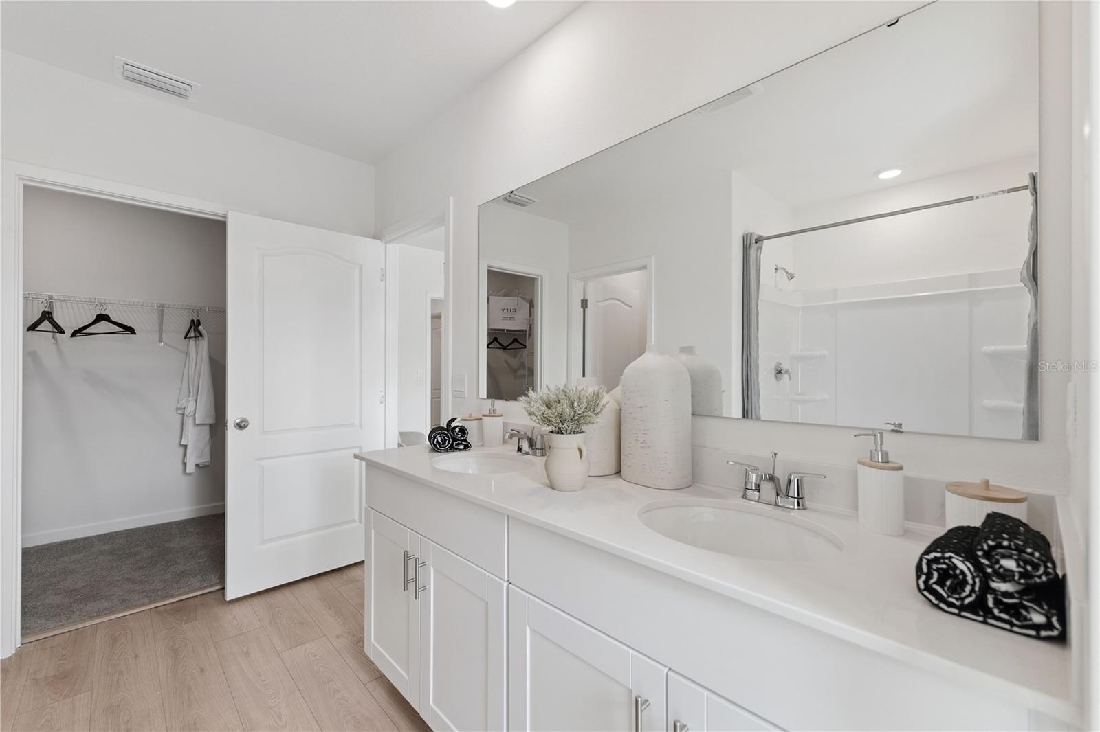 Image 28 of 32 For 4016 Bradbury Way