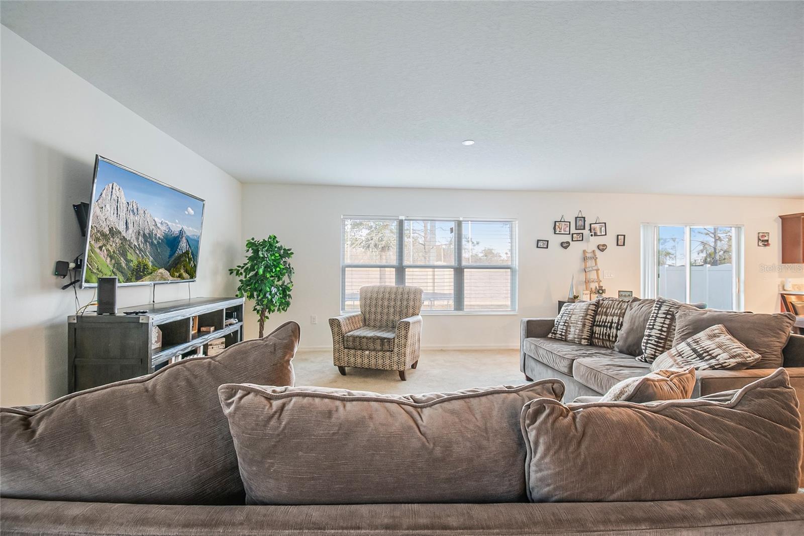 Image 44 of 53 For 2813 Mosshire Circle