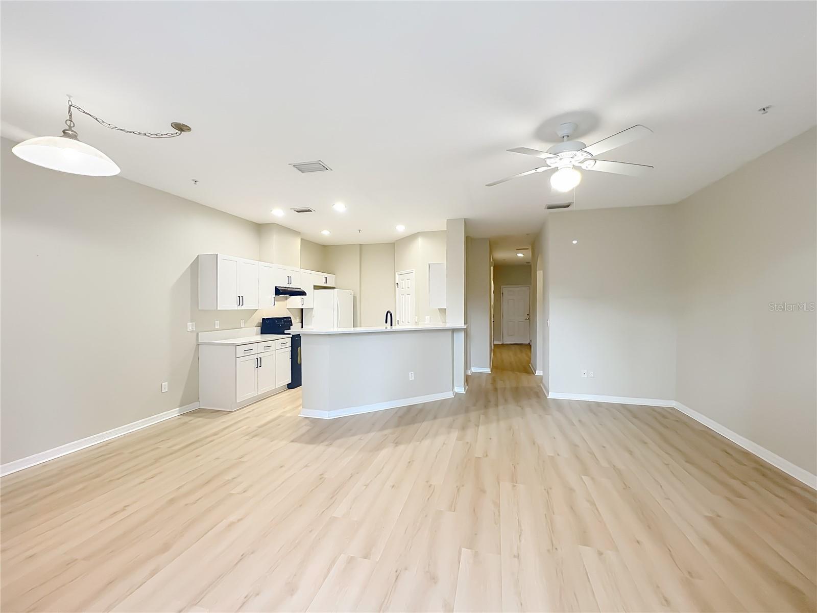 Image 13 of 44 For 650 Pinebranch Circle