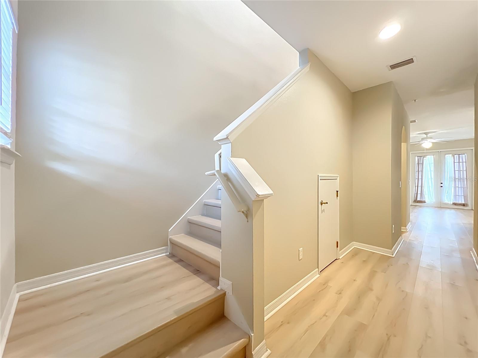 Image 17 of 44 For 650 Pinebranch Circle