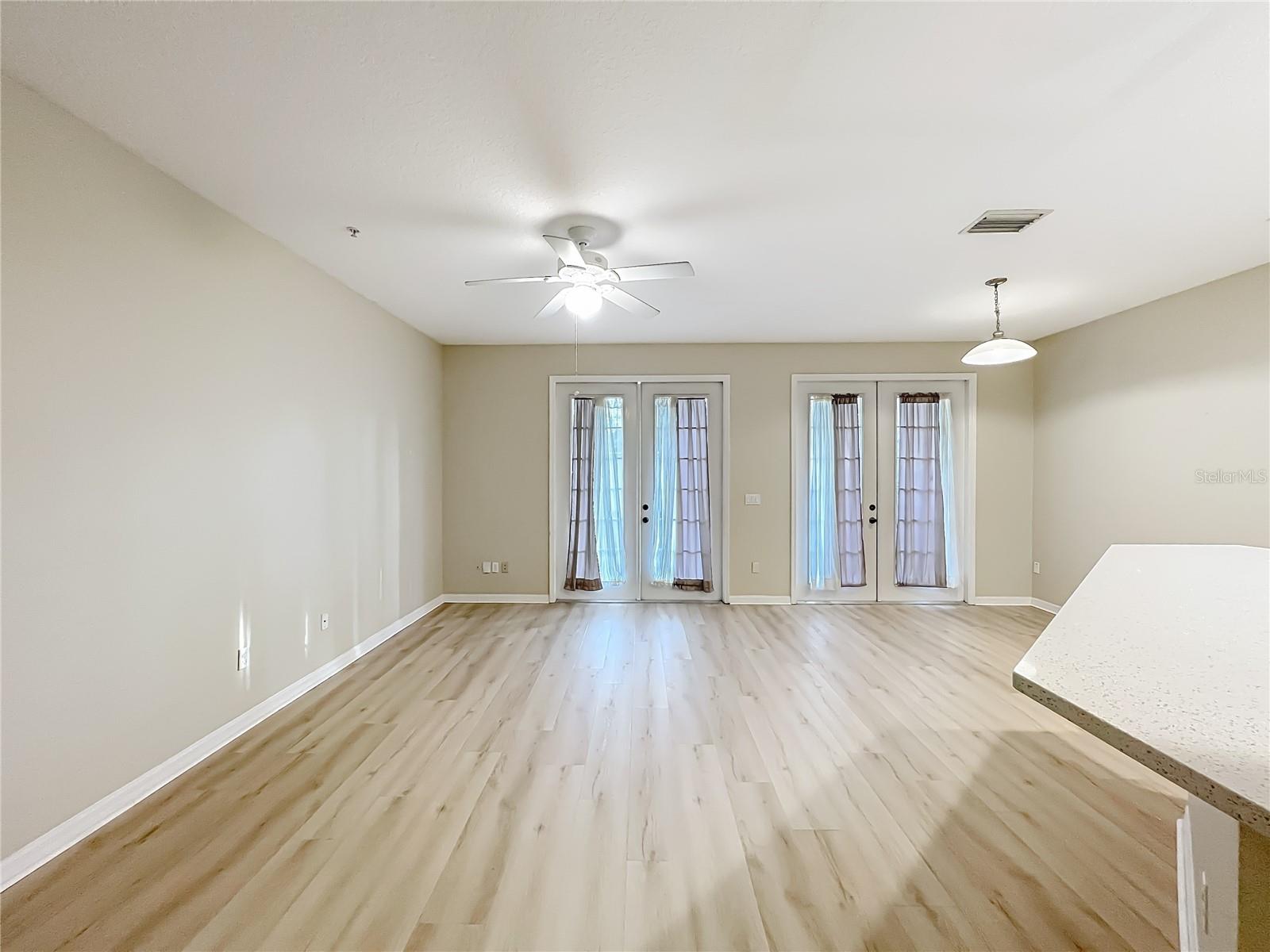 Image 3 of 44 For 650 Pinebranch Circle