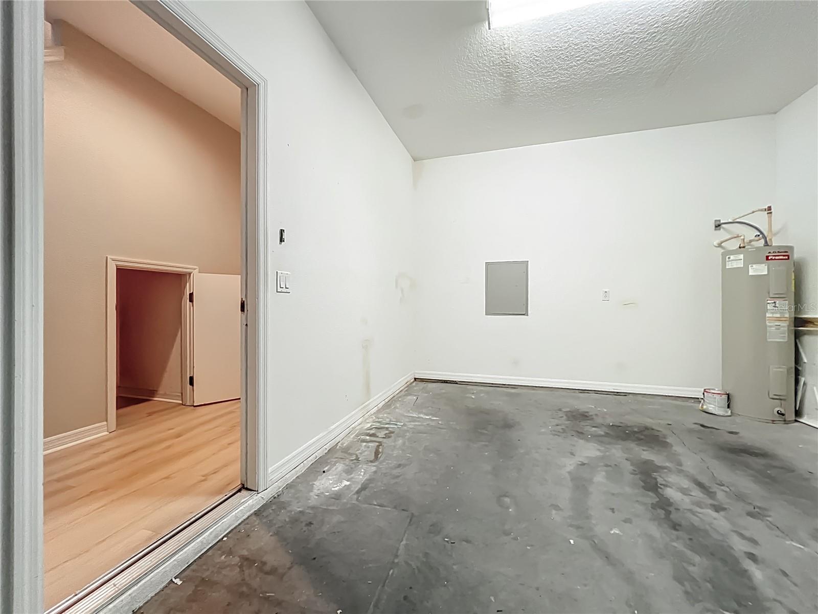 Image 33 of 44 For 650 Pinebranch Circle