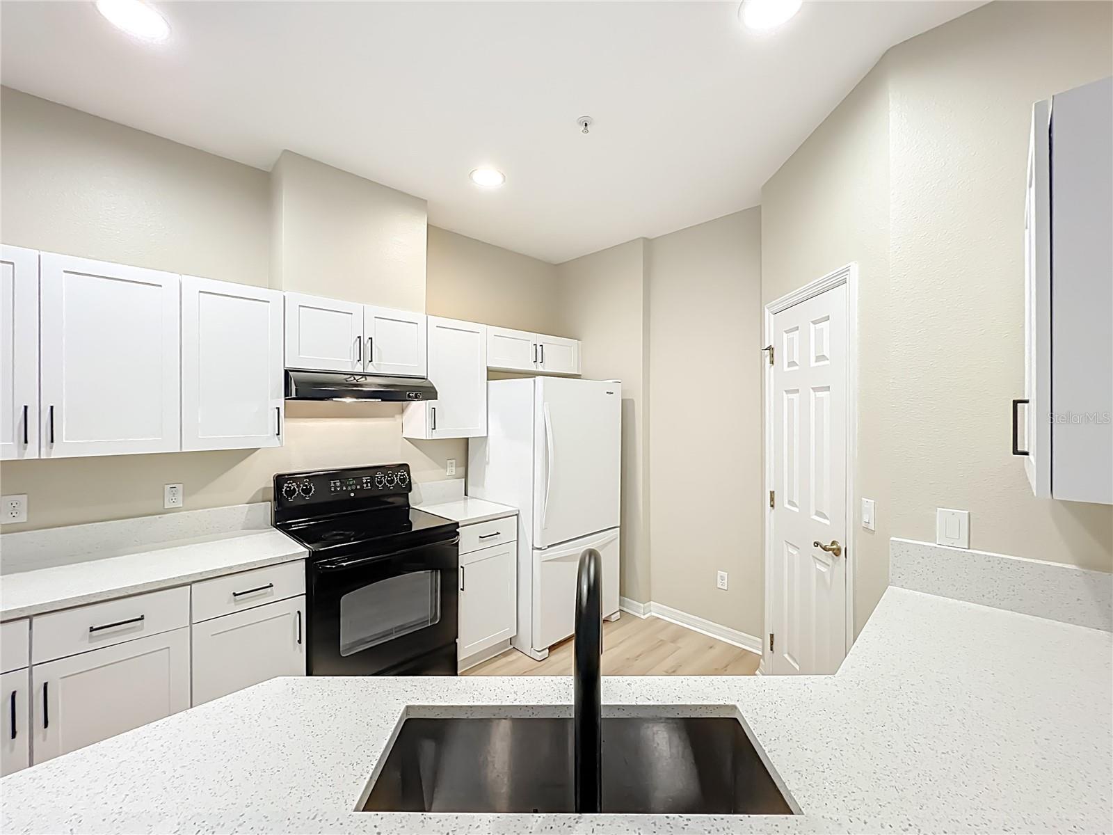 Image 5 of 44 For 650 Pinebranch Circle