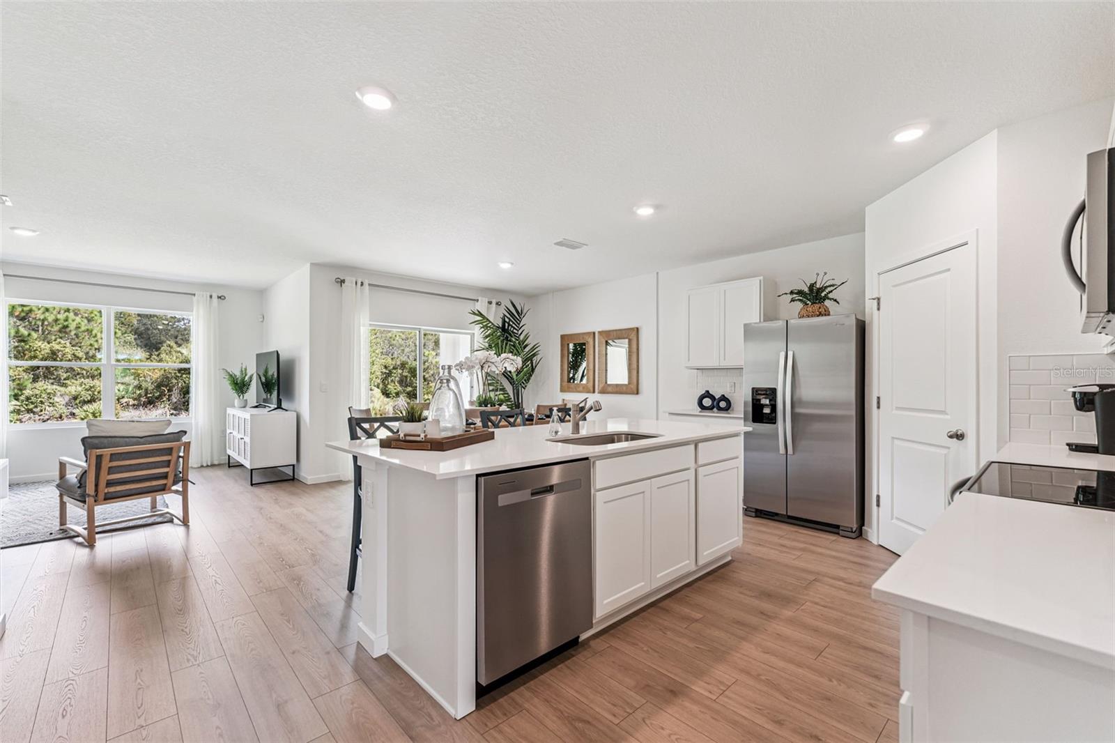 Image 14 of 33 For 4021 Bradbury Way