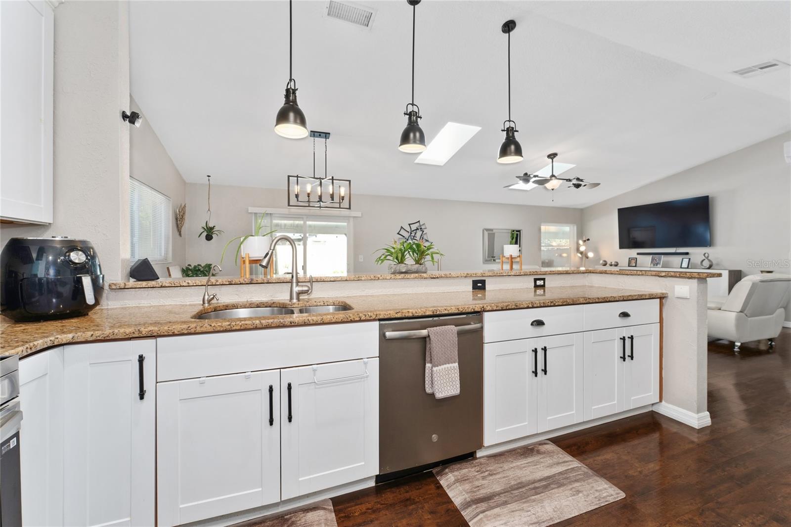 Image 7 of 39 For 1630 Sterling Oaks Lane