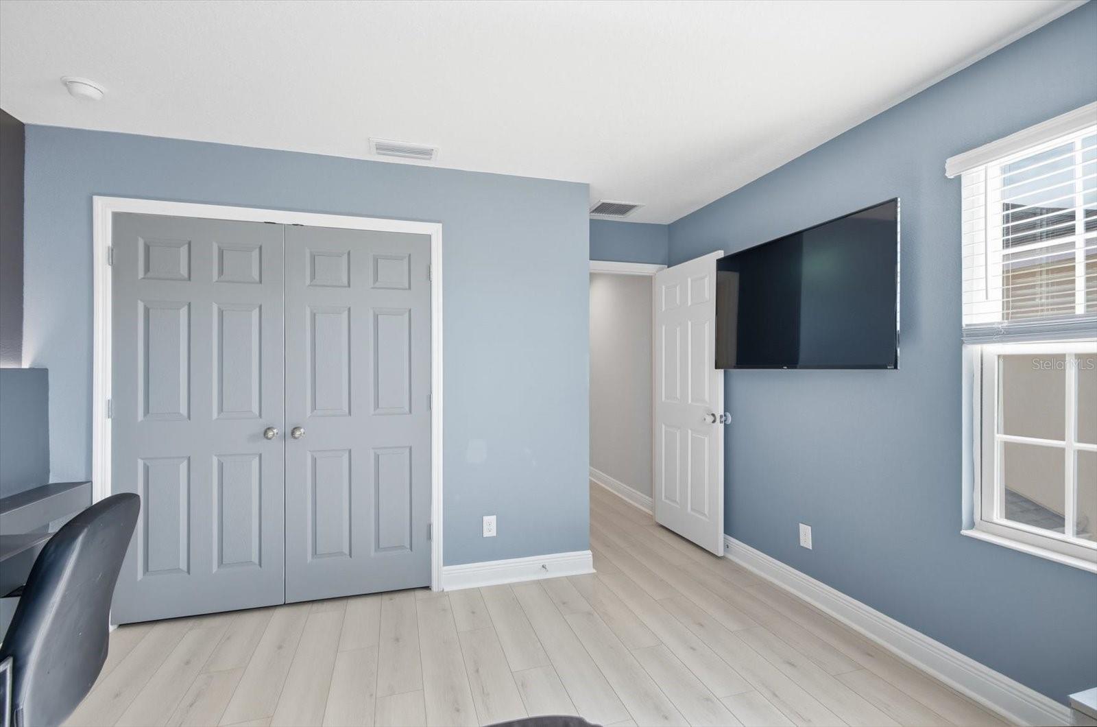 Image 36 of 58 For 612 Blackstone Street