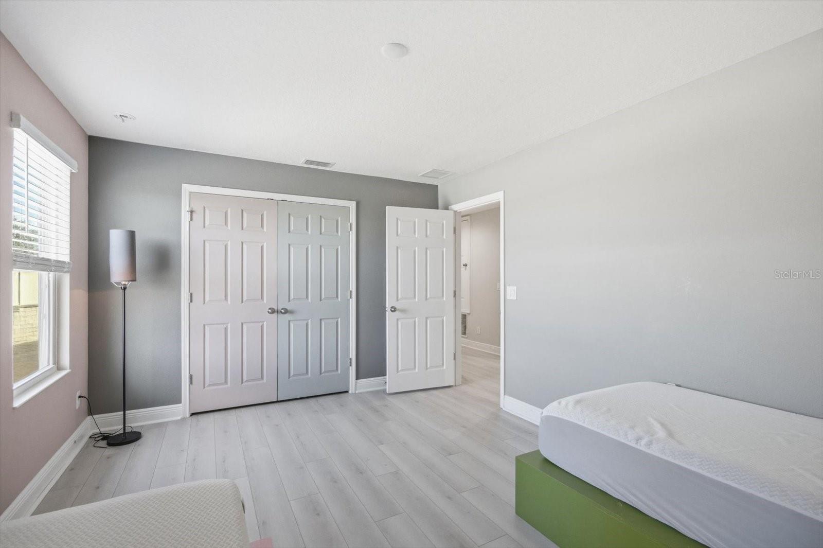 Image 42 of 58 For 612 Blackstone Street