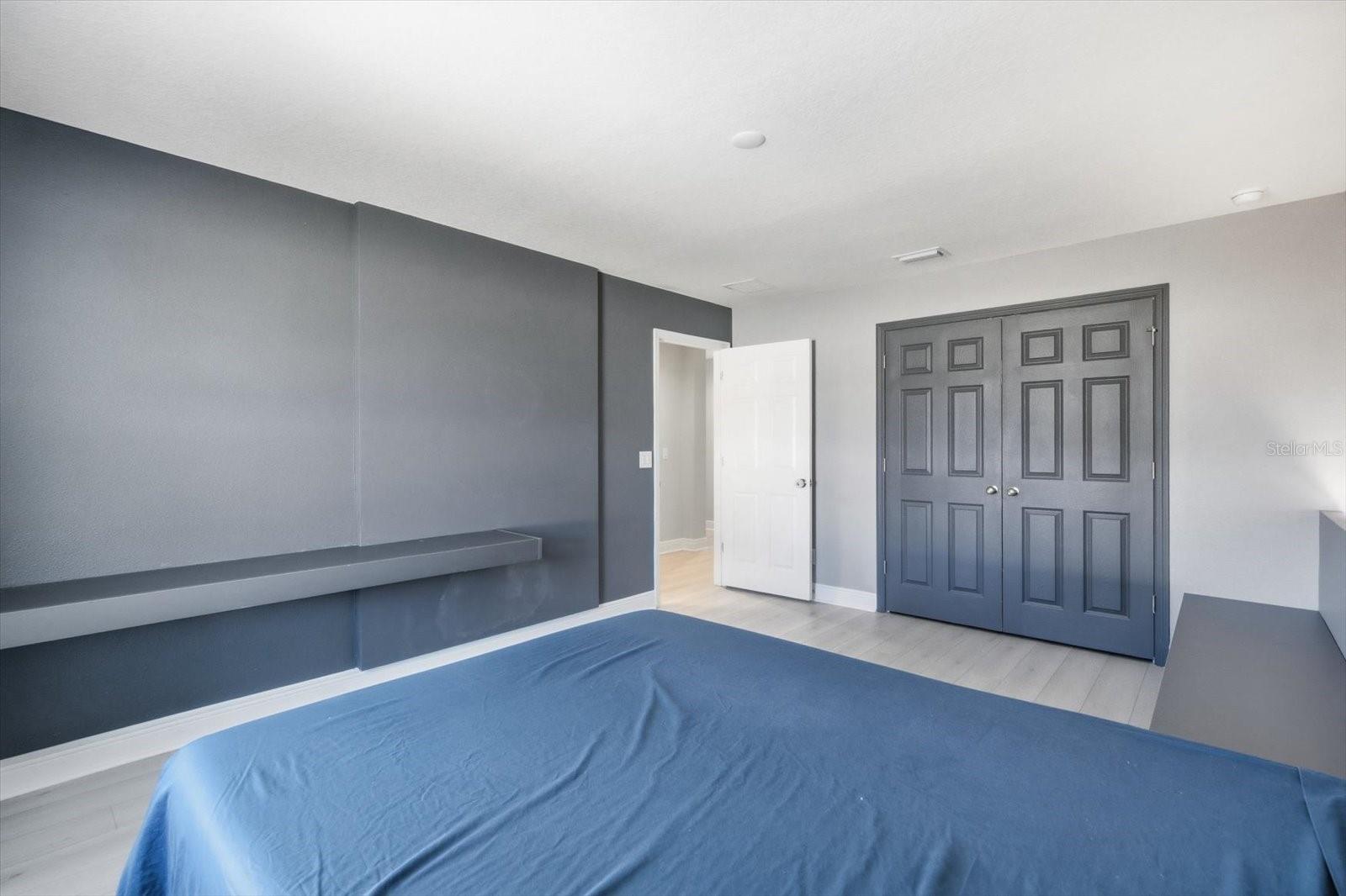 Image 44 of 58 For 612 Blackstone Street