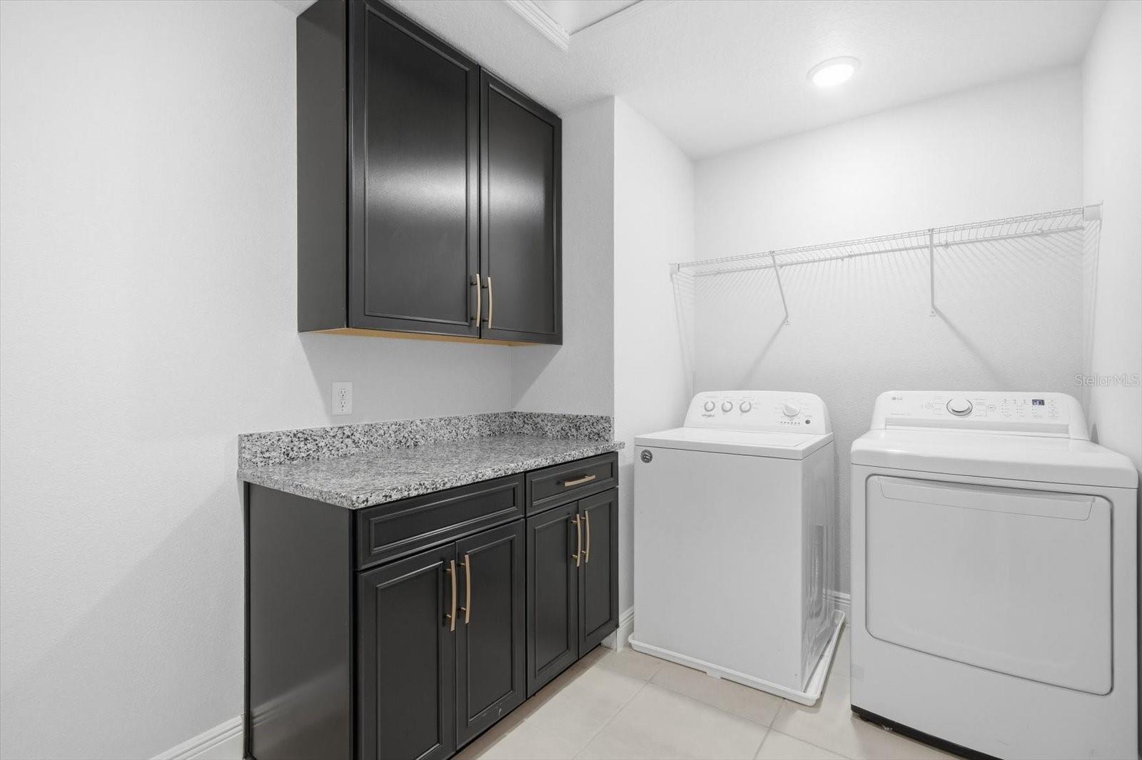 Image 50 of 58 For 612 Blackstone Street