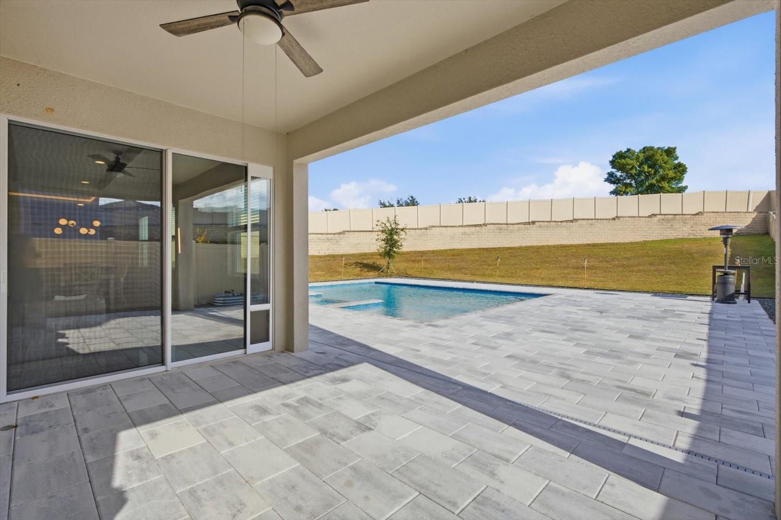 Image 51 of 58 For 612 Blackstone Street