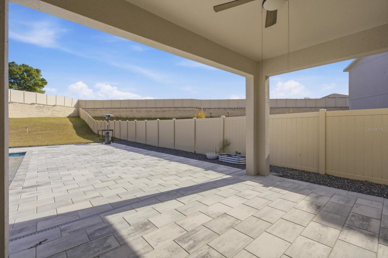 Image 52 of 58 For 612 Blackstone Street