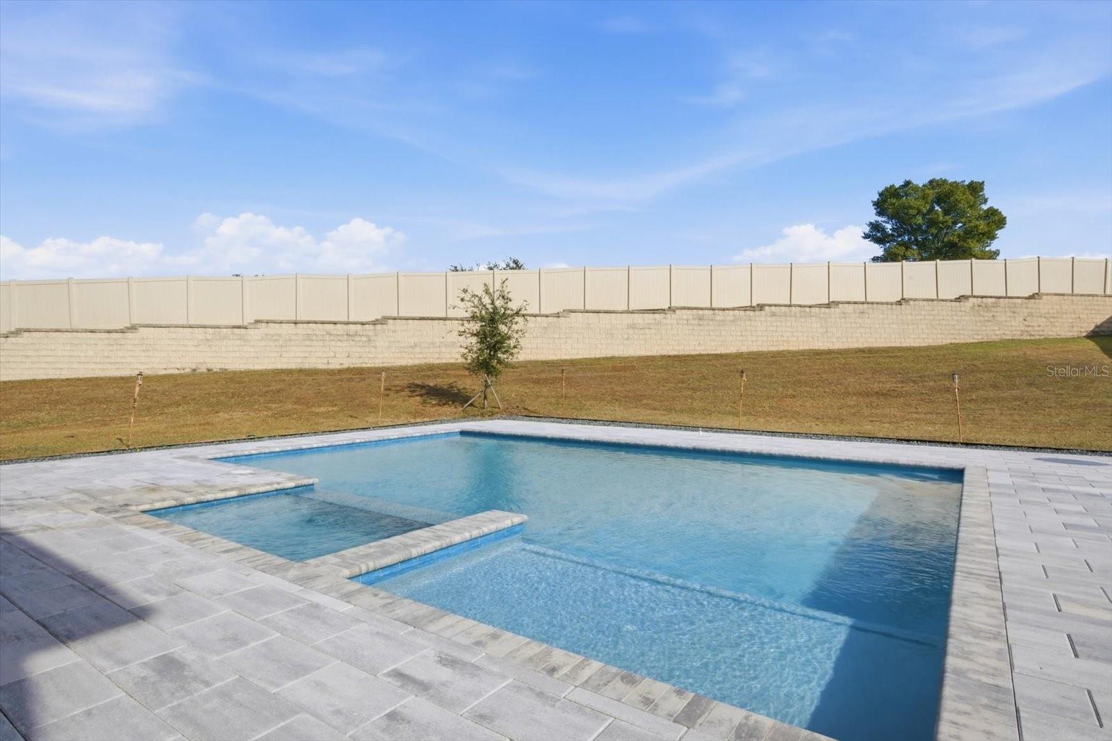 Image 53 of 58 For 612 Blackstone Street